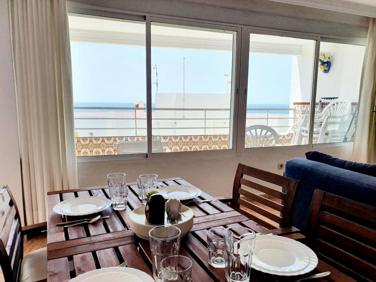 Luna Seafront Apartament Marbella